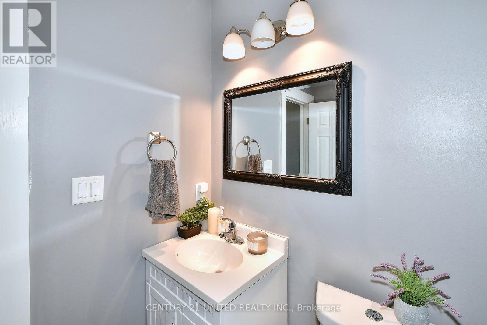 27 Park Street N, Peterborough (Town Ward 3), Ontario  K9J 3V3 - Photo 18 - X12851172