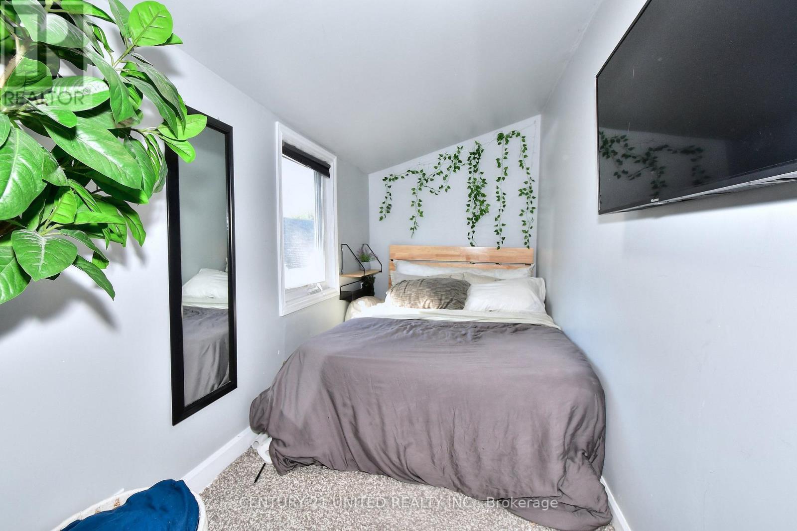 27 Park Street N, Peterborough (Town Ward 3), Ontario  K9J 3V3 - Photo 27 - X12851172