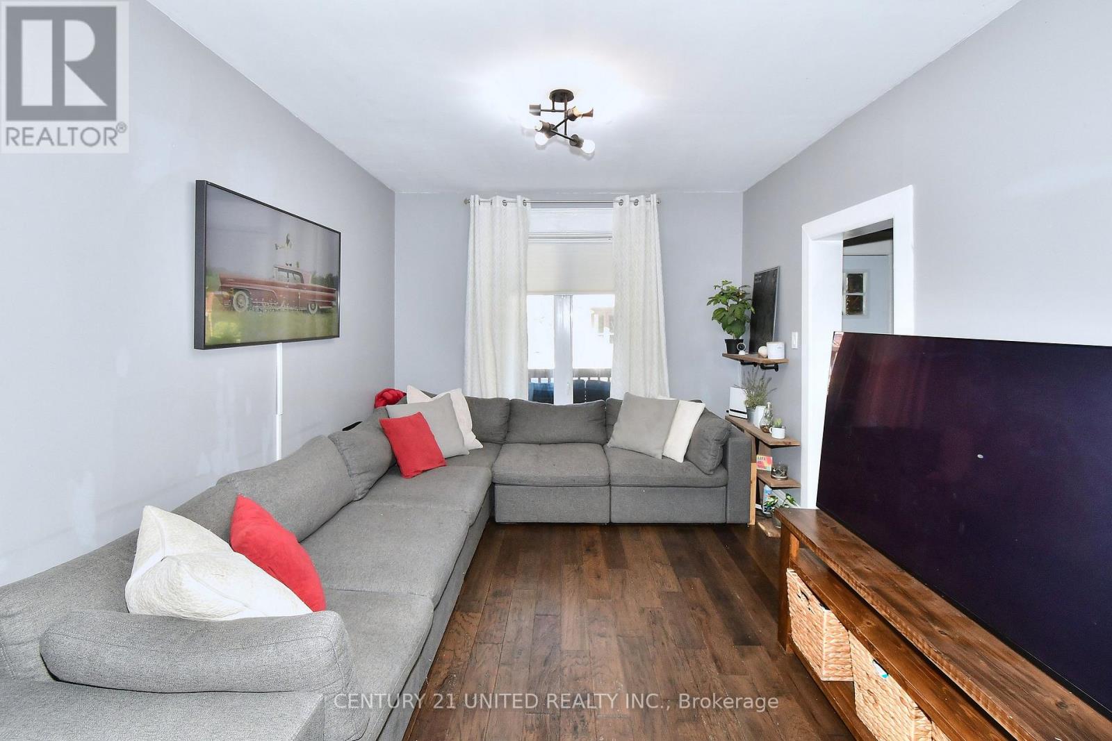 27 Park Street N, Peterborough (Town Ward 3), Ontario  K9J 3V3 - Photo 7 - X12851172