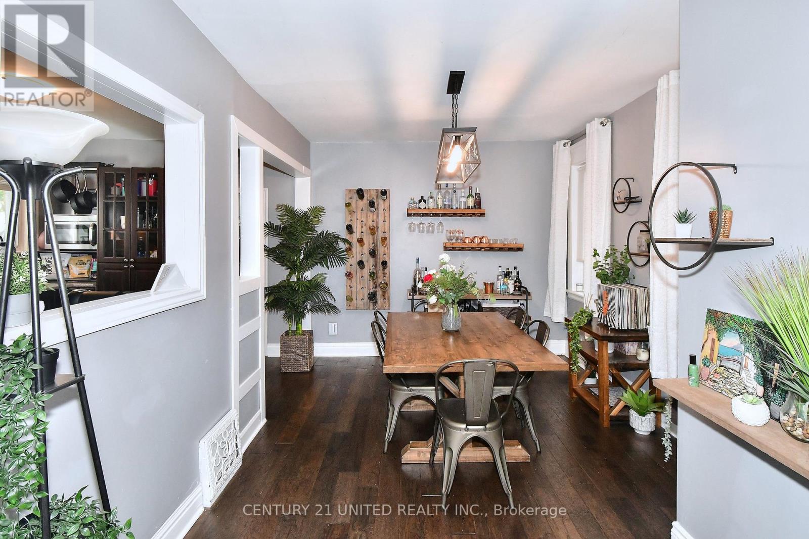 27 Park Street N, Peterborough (Town Ward 3), Ontario  K9J 3V3 - Photo 8 - X12851172