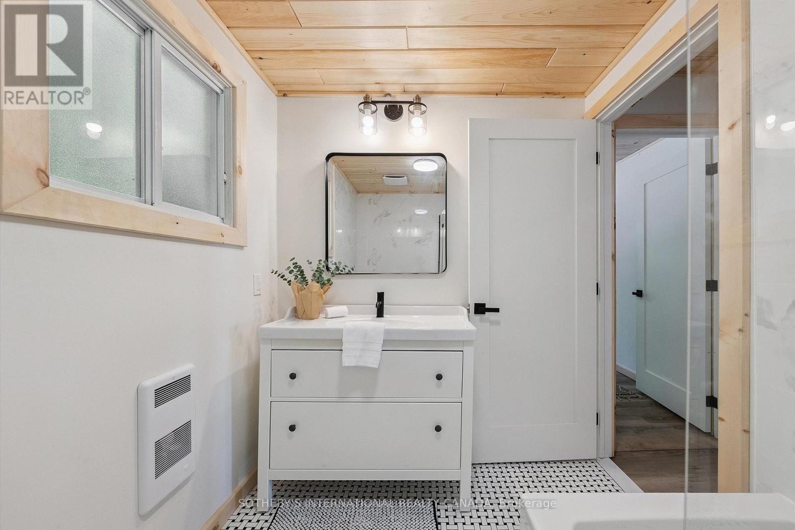 30 Tara Court, Hastings Highlands (Wicklow Ward), Ontario  K0L 2R0 - Photo 32 - X12851714