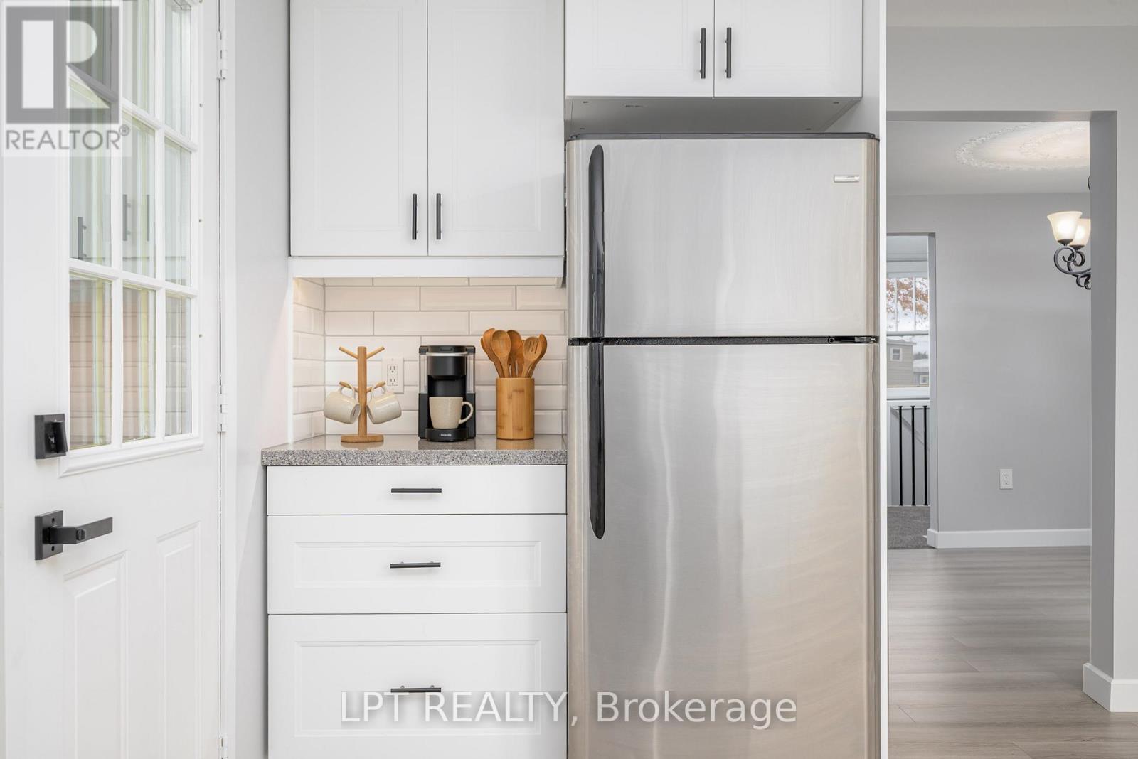 46 Young Street, Hastings Highlands (Monteagle Ward), Ontario  K0L 2S0 - Photo 16 - X12852504