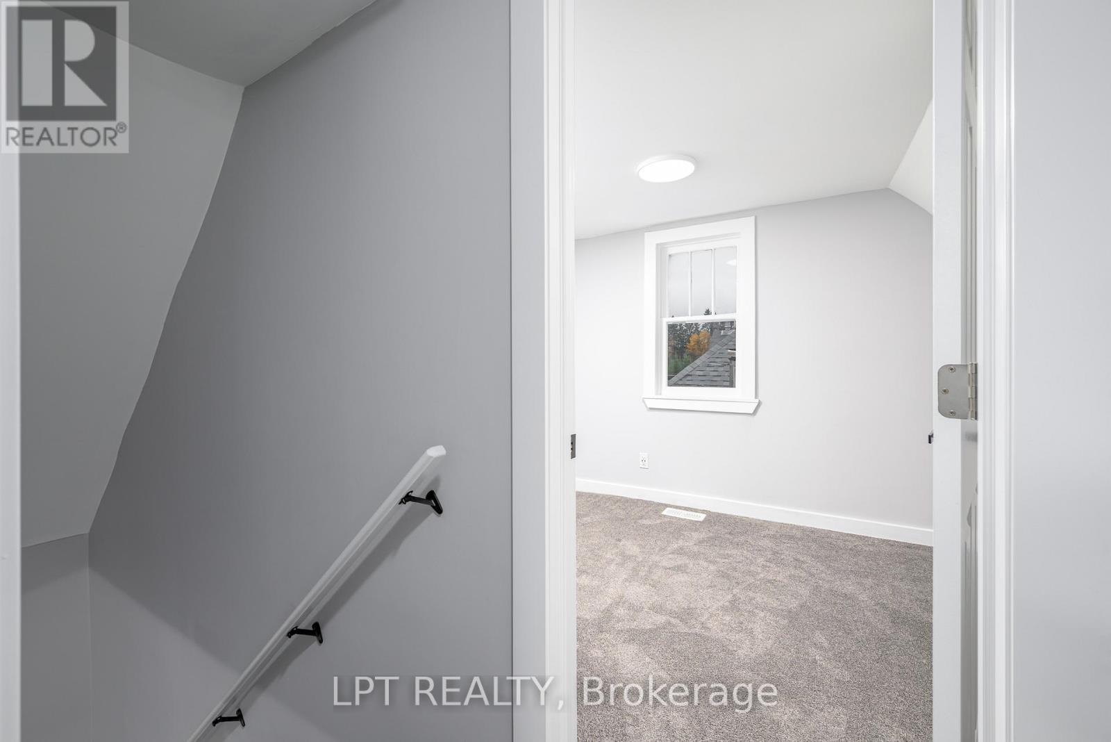 46 Young Street, Hastings Highlands (Monteagle Ward), Ontario  K0L 2S0 - Photo 22 - X12852504