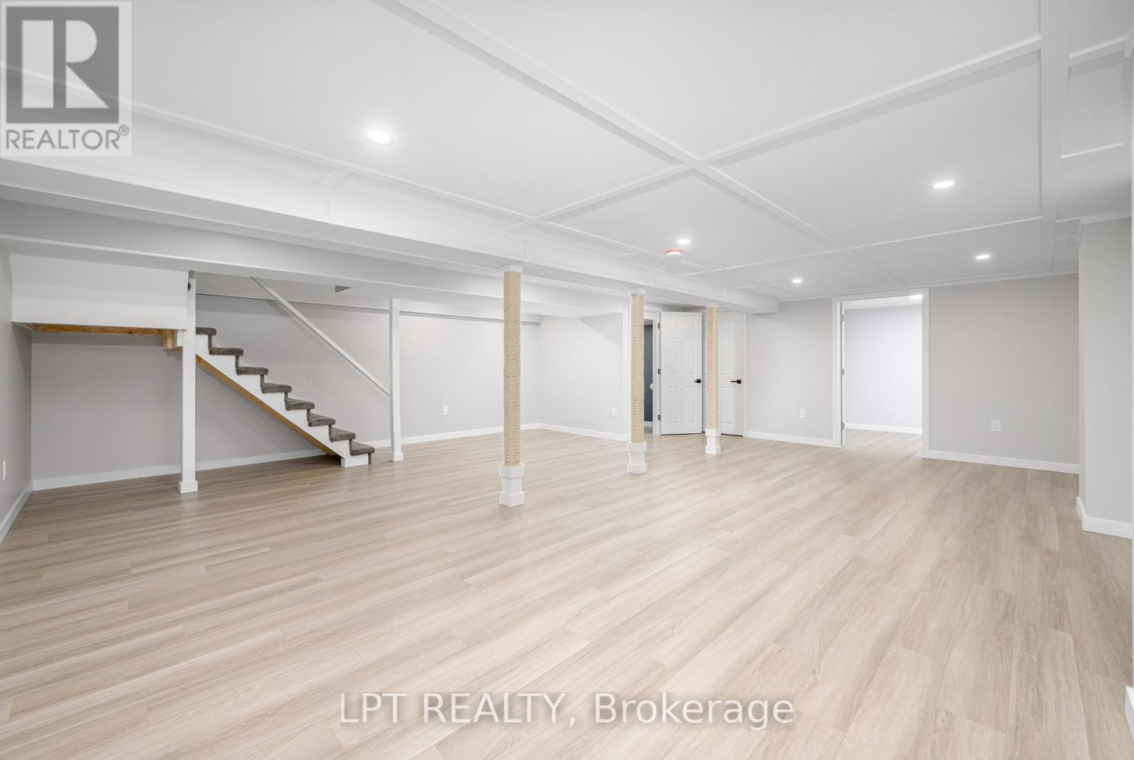 46 Young Street, Hastings Highlands (Monteagle Ward), Ontario  K0L 2S0 - Photo 30 - X12852504