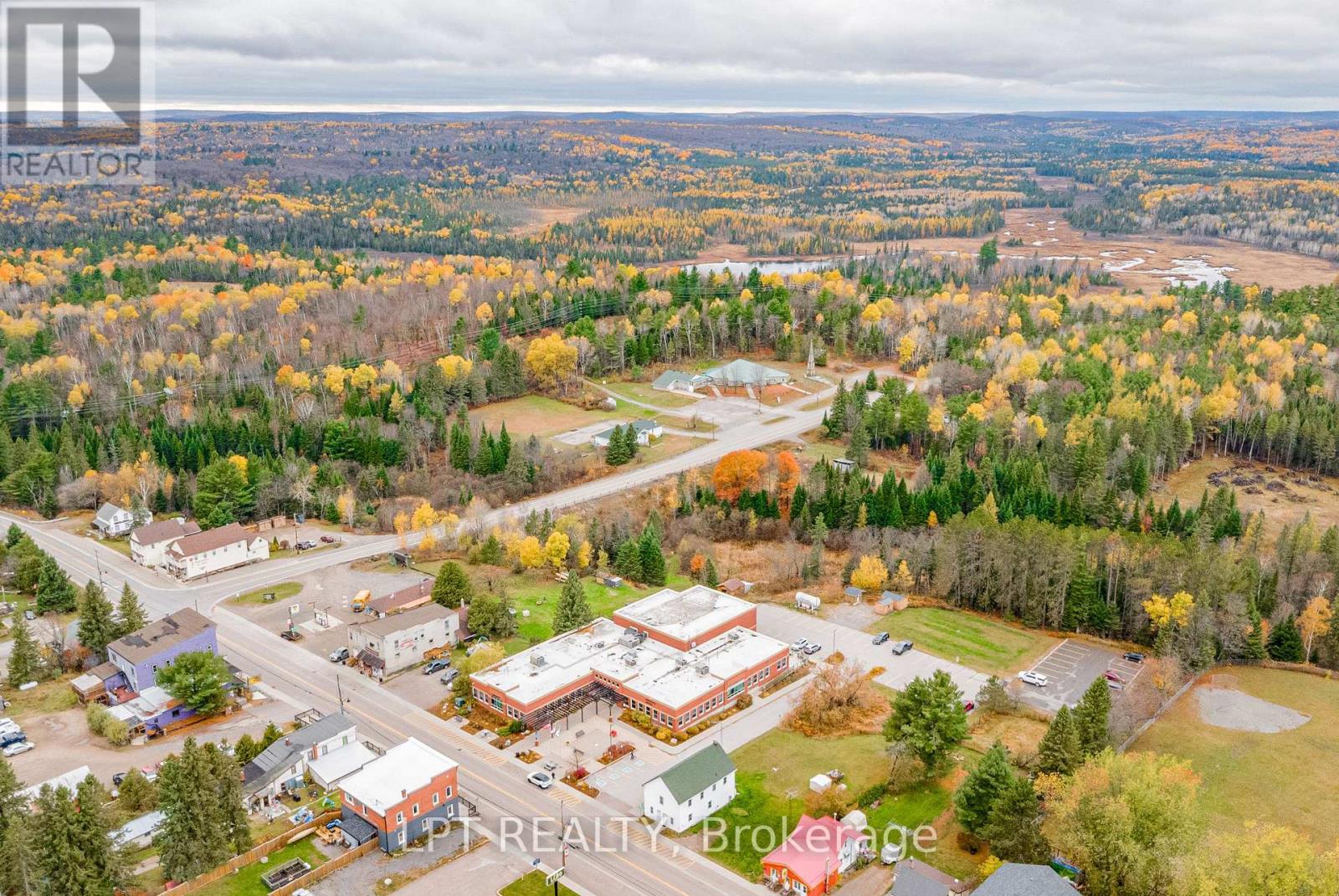 46 Young Street, Hastings Highlands (Monteagle Ward), Ontario  K0L 2S0 - Photo 38 - X12852504