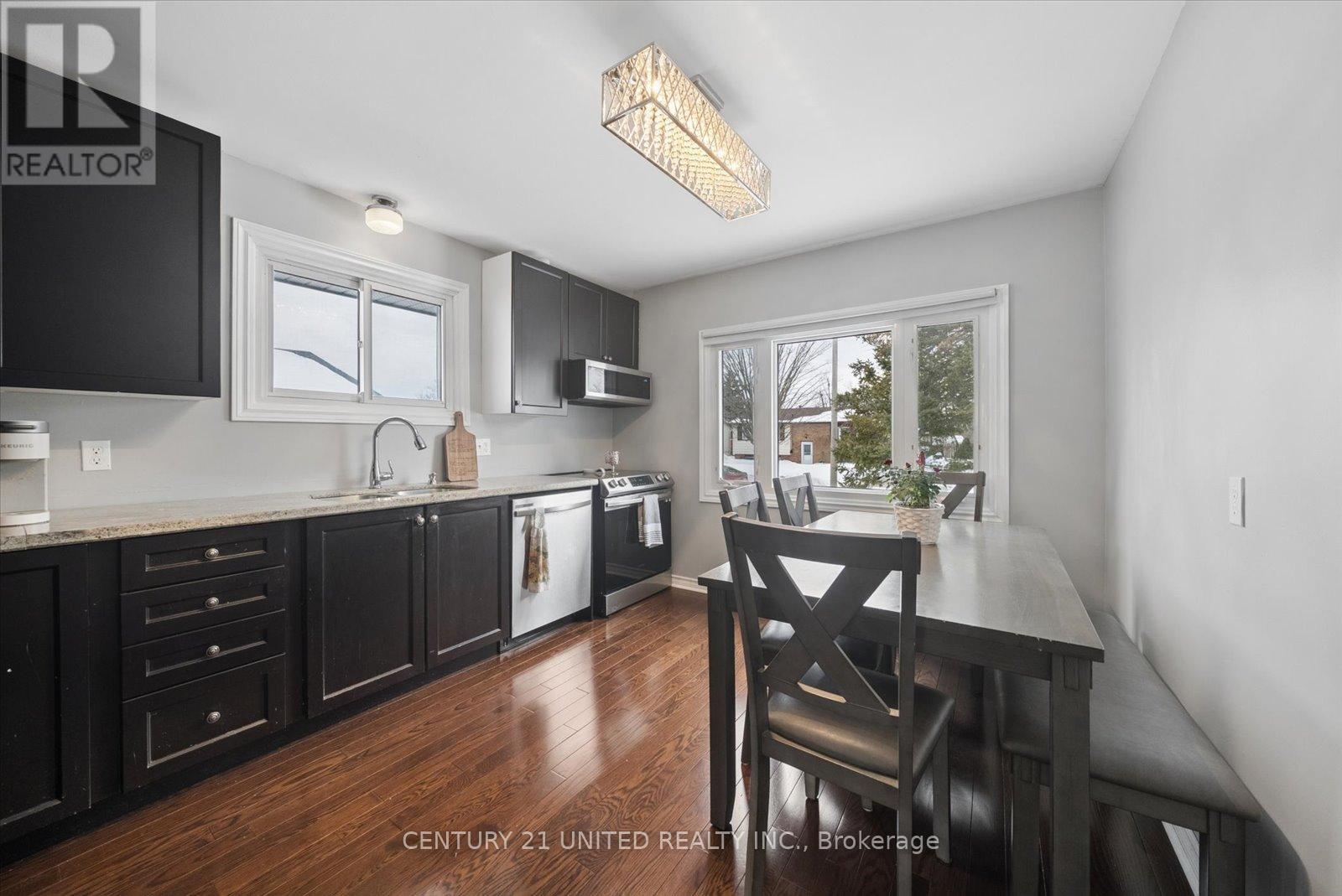 1897 Stewartcroft Crescent, Peterborough (Monaghan Ward 2), Ontario  K9K 1G7 - Photo 9 - X12853294