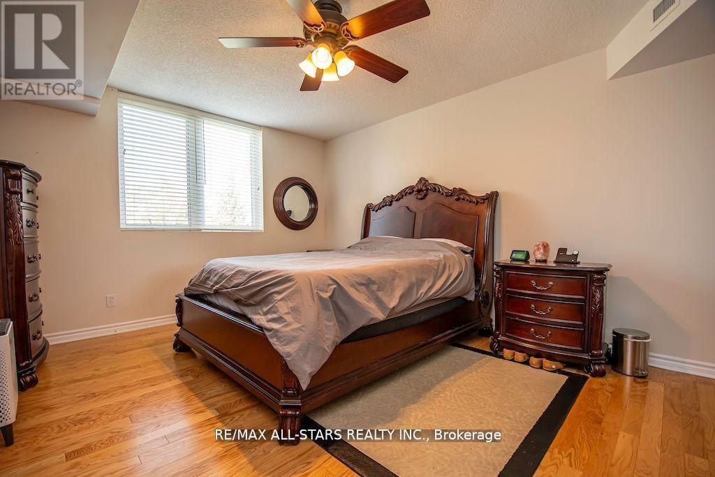 305 - 51 Rivermill Boulevard, Kawartha Lakes (Lindsay), Ontario  K9V 6E8 - Photo 11 - X12853376