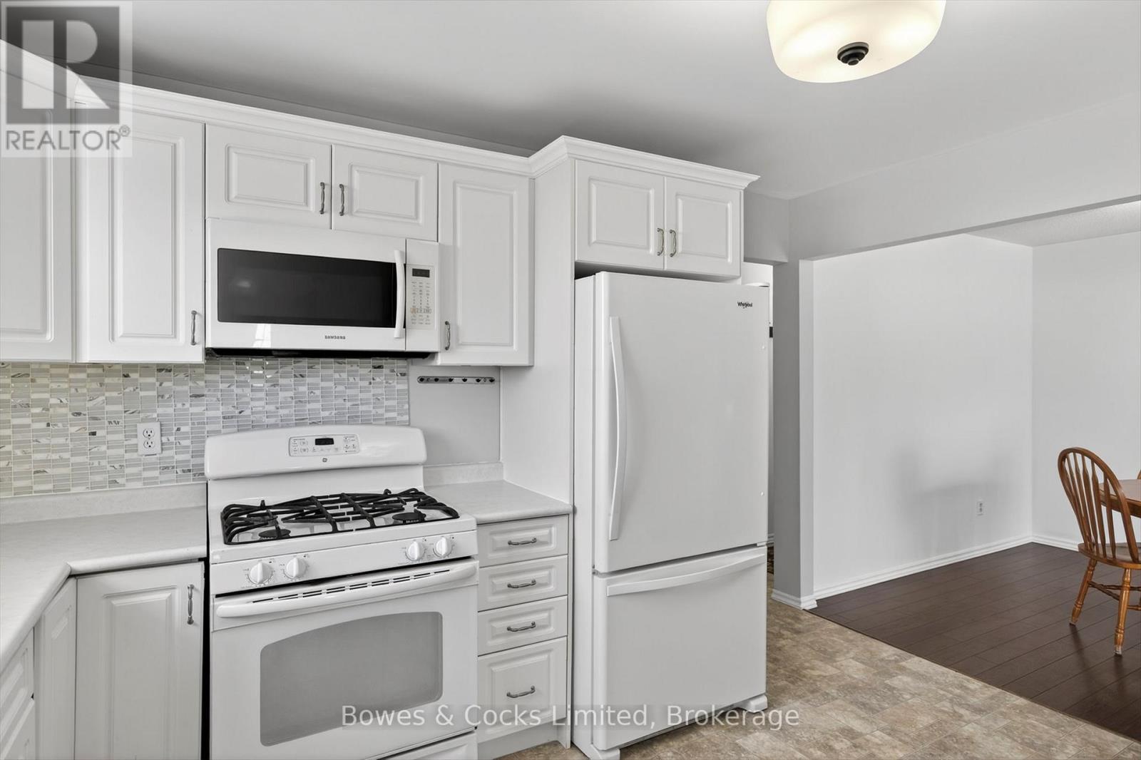 13 Mohawk Drive, Kawartha Lakes (Lindsay), Ontario  K9V 0J1 - Photo 16 - X12853566