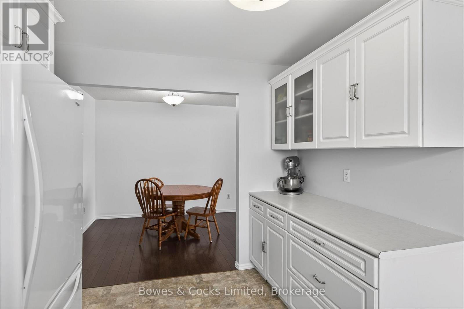 13 Mohawk Drive, Kawartha Lakes (Lindsay), Ontario  K9V 0J1 - Photo 17 - X12853566