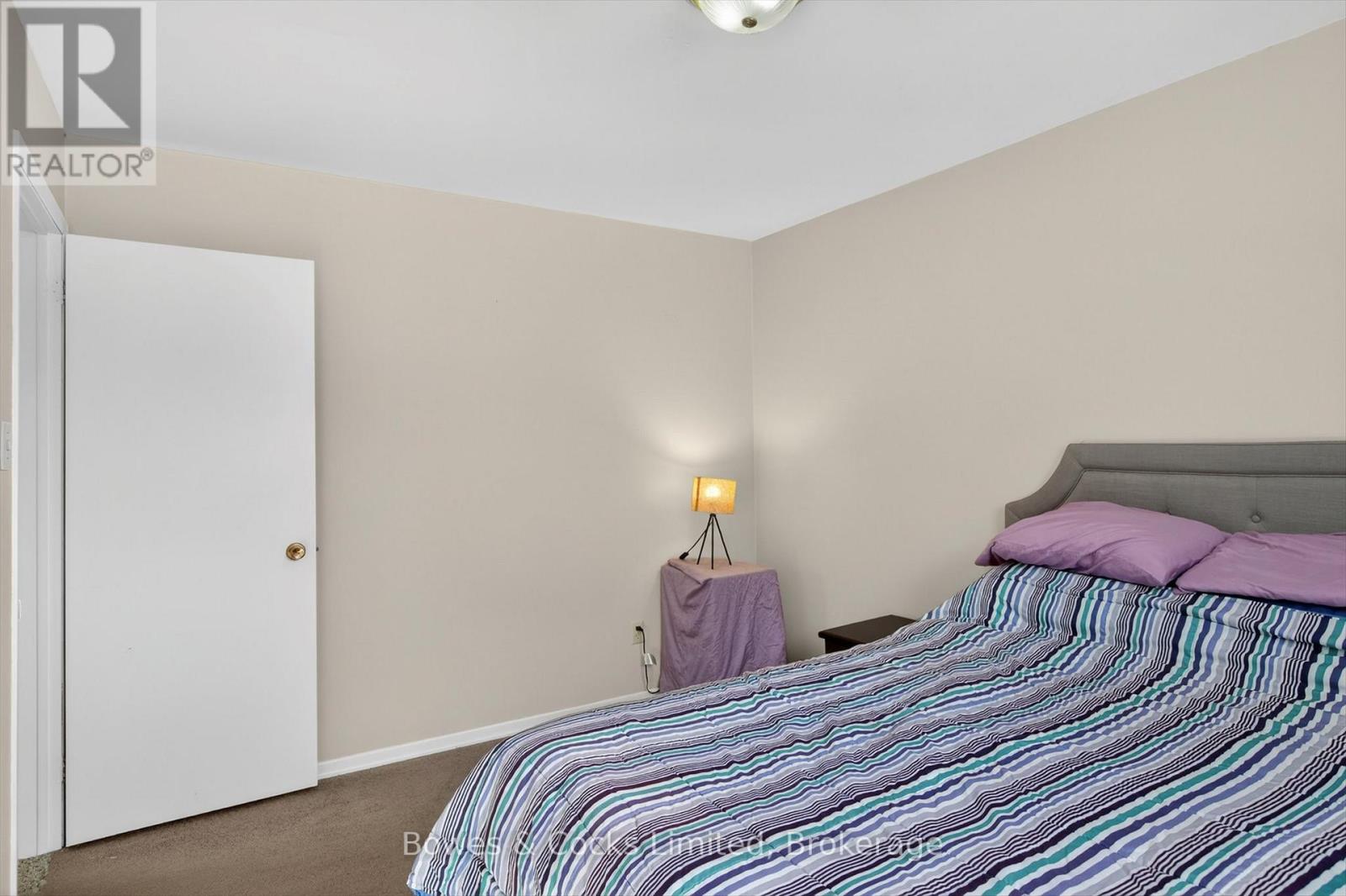 13 Mohawk Drive, Kawartha Lakes (Lindsay), Ontario  K9V 0J1 - Photo 21 - X12853566