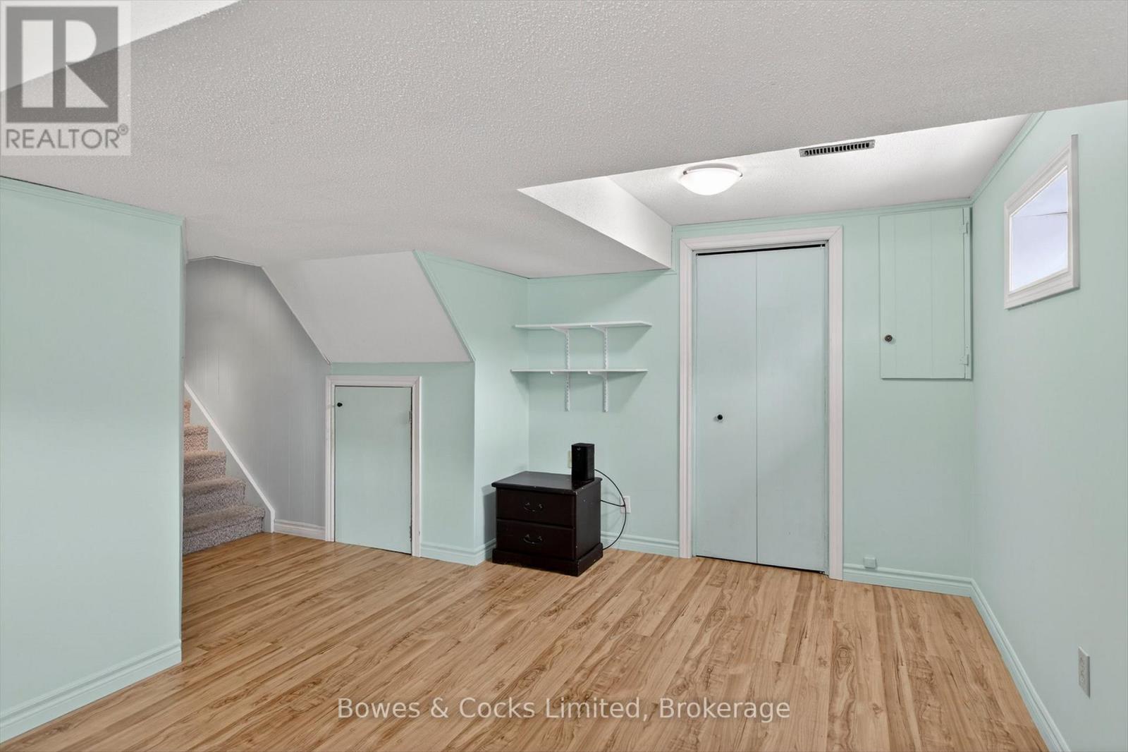 13 Mohawk Drive, Kawartha Lakes (Lindsay), Ontario  K9V 0J1 - Photo 28 - X12853566