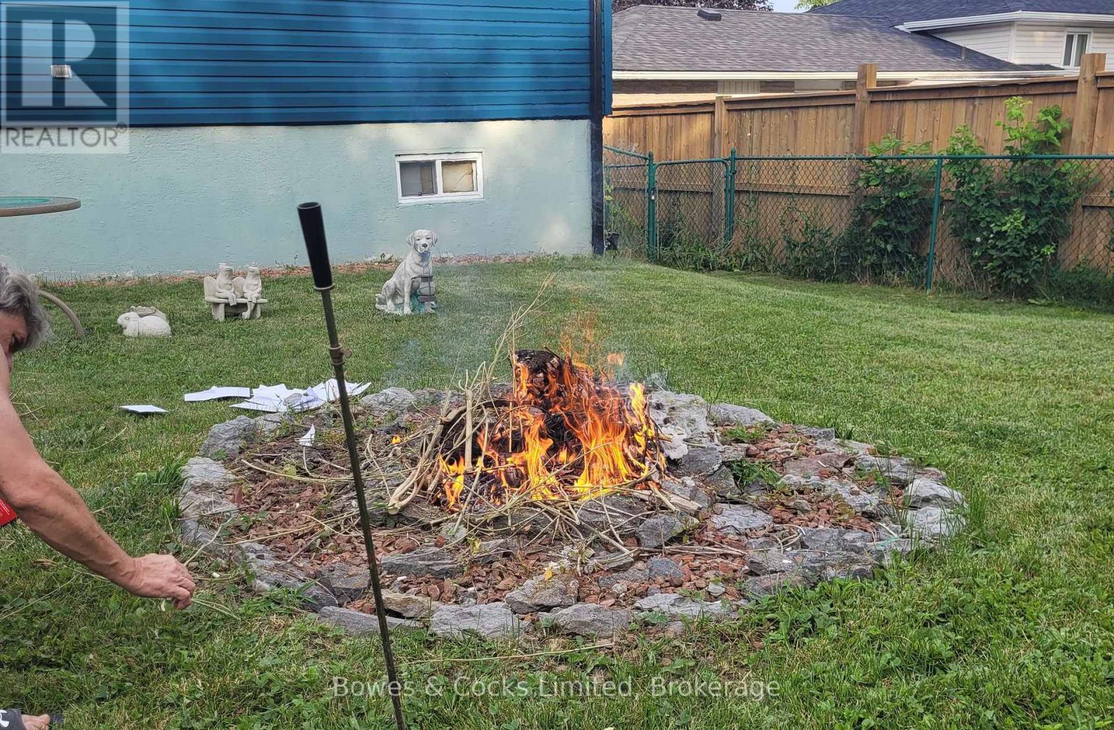 13 Mohawk Drive, Kawartha Lakes (Lindsay), Ontario  K9V 0J1 - Photo 47 - X12853566