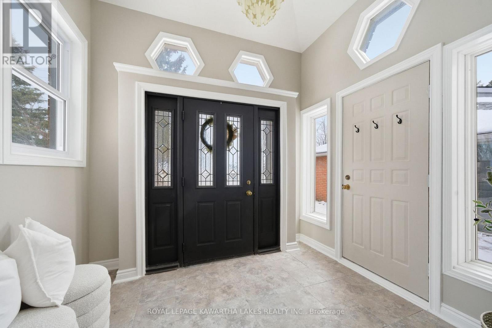 77 County Rd 36, Kawartha Lakes (Ops), Ontario  K9V 4R4 - Photo 10 - X12853898