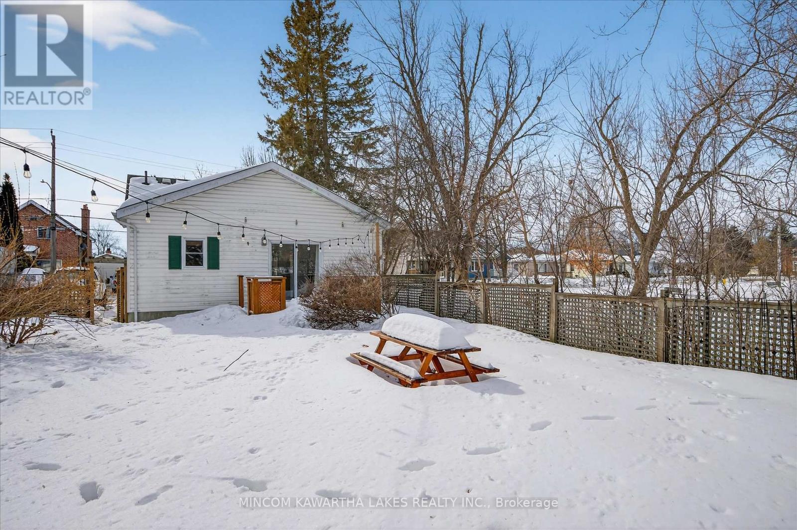 668 Brown Street, Peterborough (Otonabee Ward 1), Ontario  K9J 4K5 - Photo 39 - X12854076