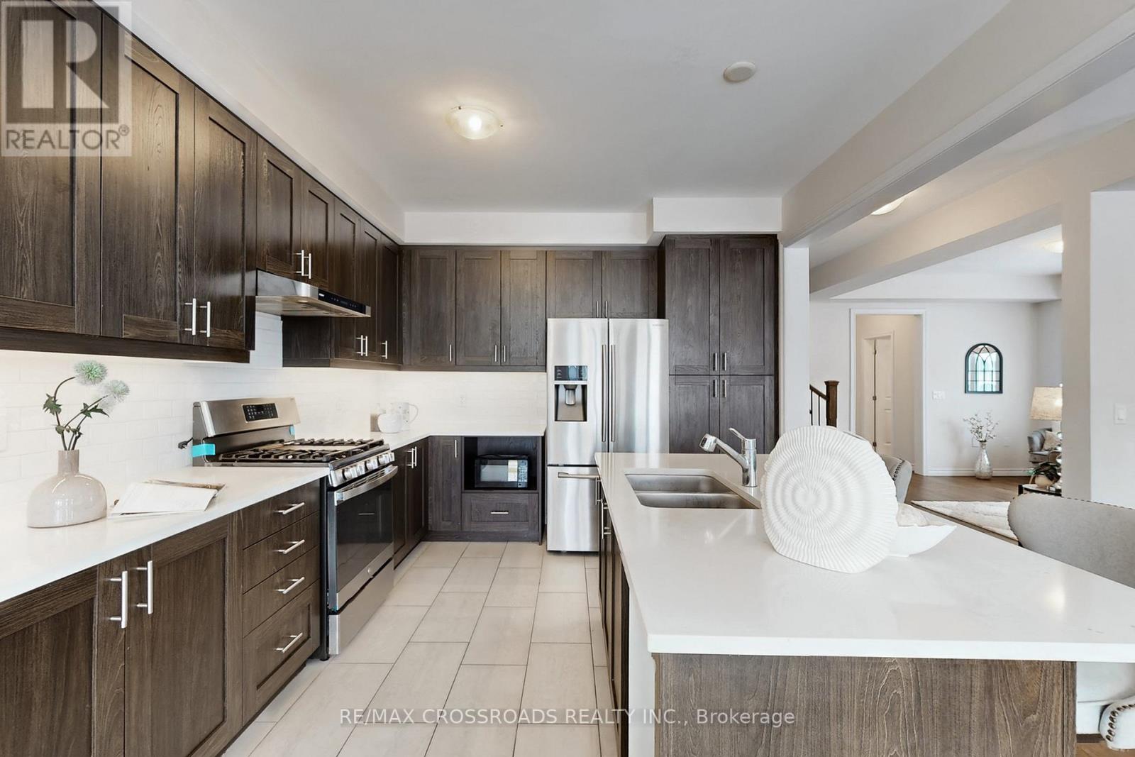 243 O'neil Street, Peterborough (Monaghan Ward 2), Ontario  K9K 0H8 - Photo 10 - X12854008