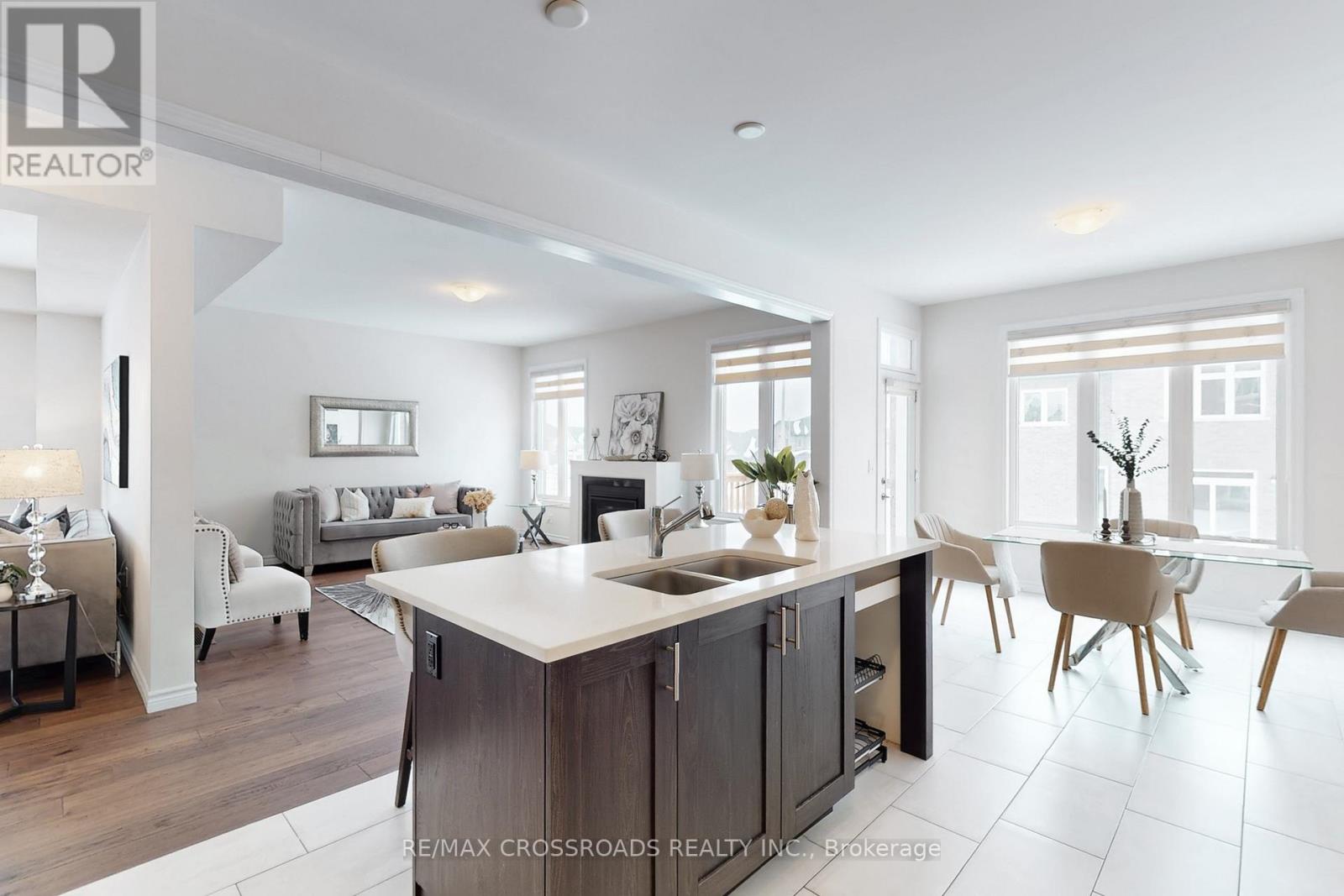 243 O'neil Street, Peterborough (Monaghan Ward 2), Ontario  K9K 0H8 - Photo 12 - X12854008