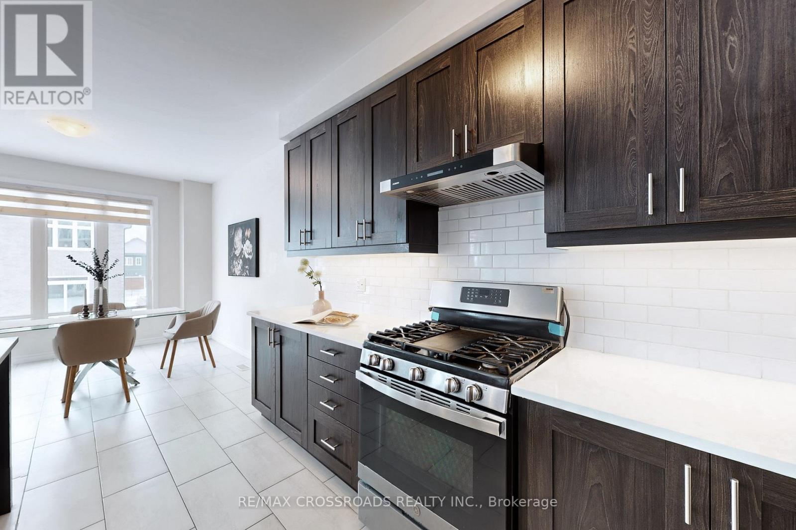 243 O'neil Street, Peterborough (Monaghan Ward 2), Ontario  K9K 0H8 - Photo 13 - X12854008