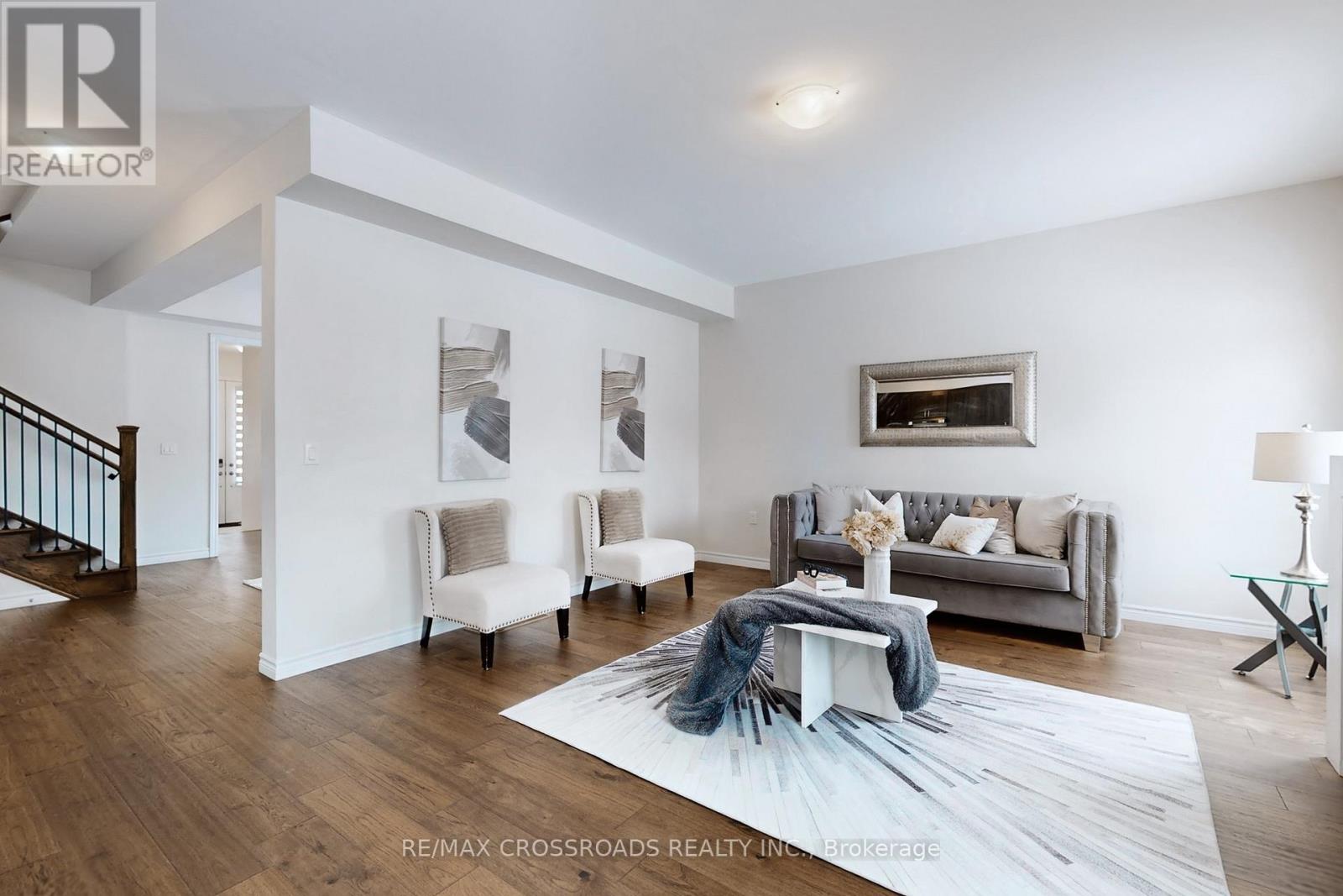 243 O'neil Street, Peterborough (Monaghan Ward 2), Ontario  K9K 0H8 - Photo 5 - X12854008