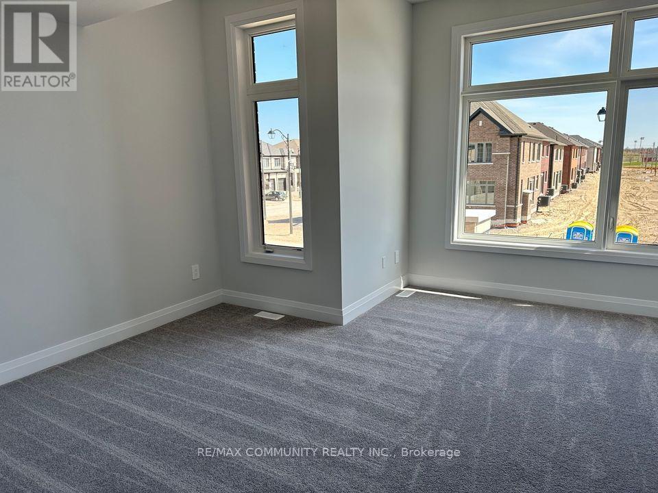 7 O'neill Street, Kawartha Lakes (Lindsay), Ontario  K9V 6K2 - Photo 10 - X12854706