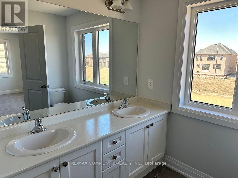 7 O'neill Street, Kawartha Lakes (Lindsay), Ontario  K9V 6K2 - Photo 20 - X12854706