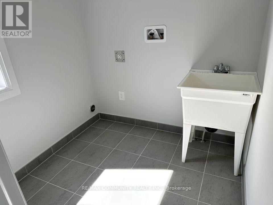 7 O'neill Street, Kawartha Lakes (Lindsay), Ontario  K9V 6K2 - Photo 24 - X12854706