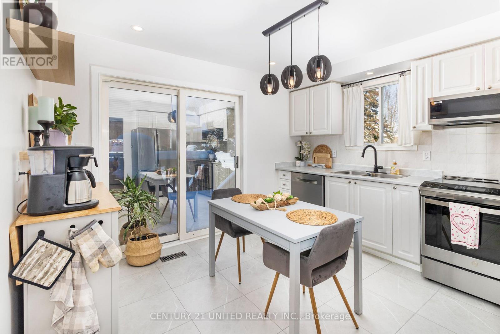 1455 Glenforest Crescent, Peterborough (Monaghan Ward 2), Ontario  K9K 2J2 - Photo 8 - X12856442