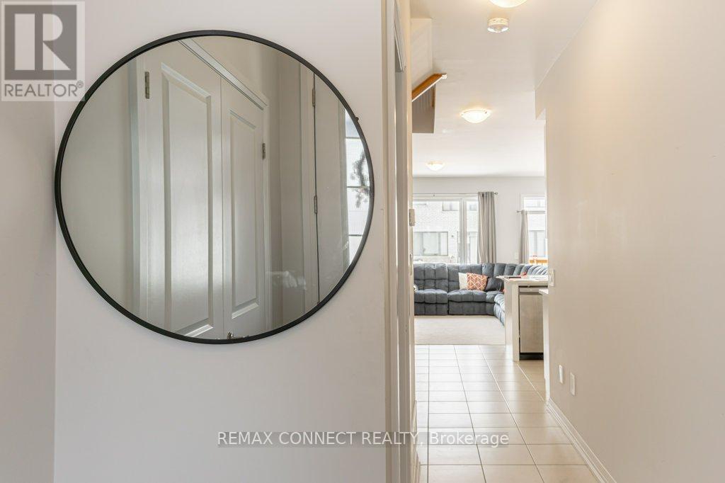 130 Corley Street, Kawartha Lakes (Lindsay), Ontario  K9V 6C2 - Photo 4 - X12856710