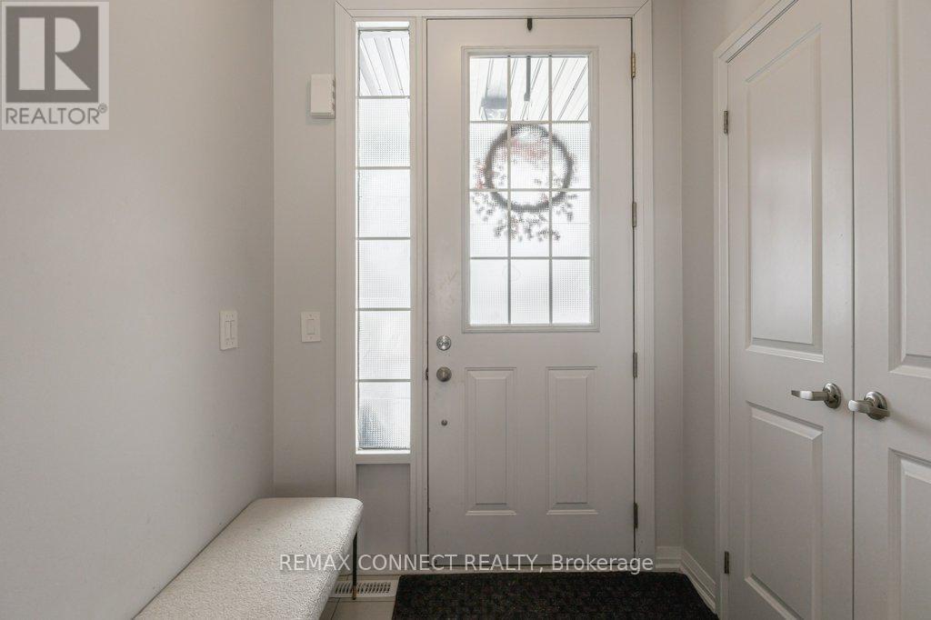 130 Corley Street, Kawartha Lakes (Lindsay), Ontario  K9V 6C2 - Photo 5 - X12856710