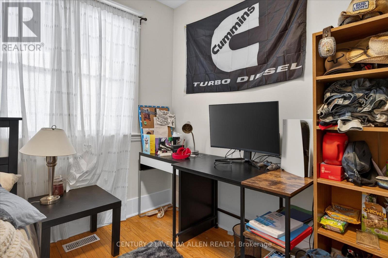 276 Mcgill Street, Peterborough (Otonabee Ward 1), Ontario  K9J 1W5 - Photo 16 - X12857640