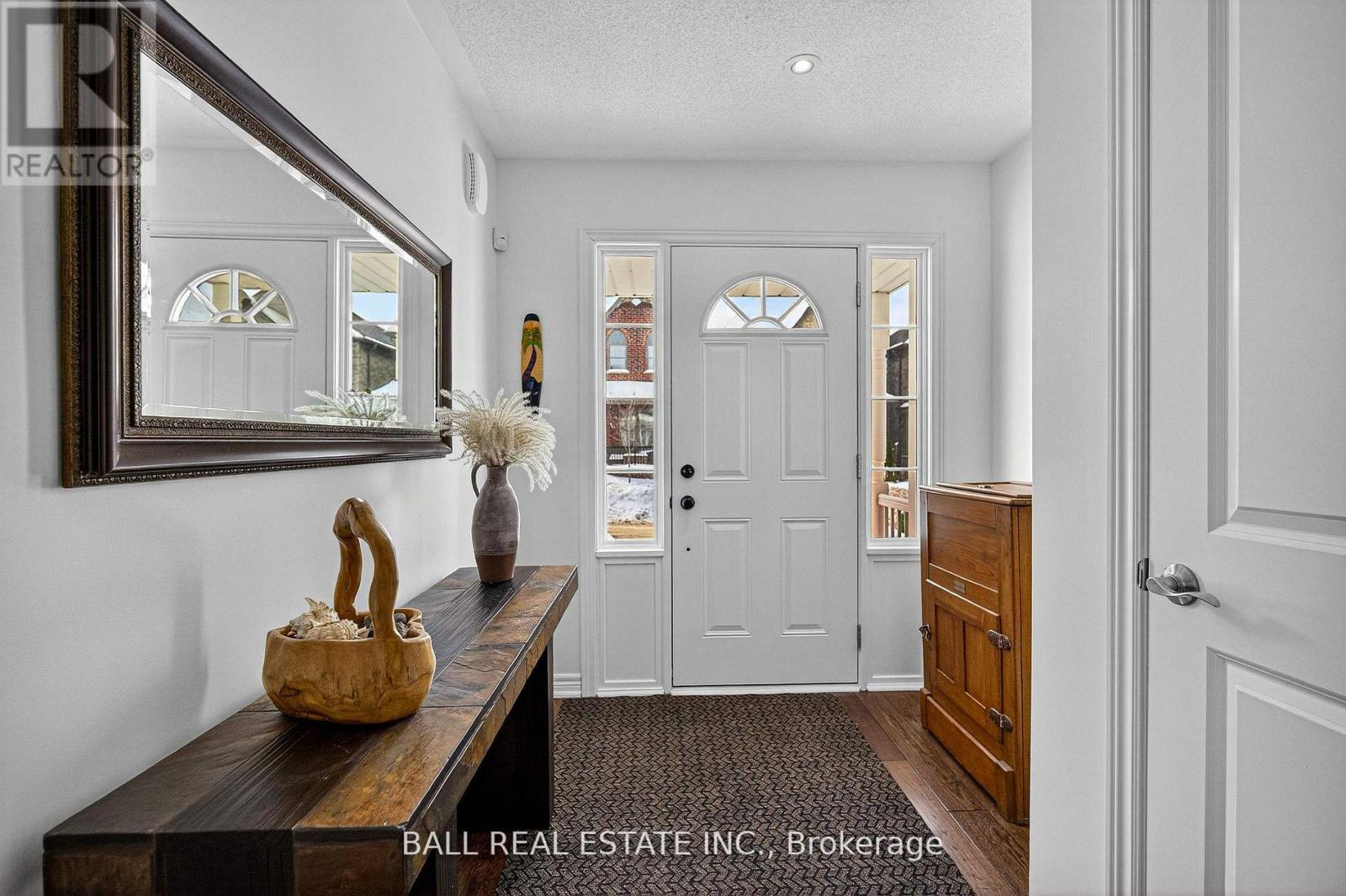 74 Flitton Avenue, Peterborough (Northcrest Ward 5), Ontario  K9H 0G5 - Photo 6 - X12858062