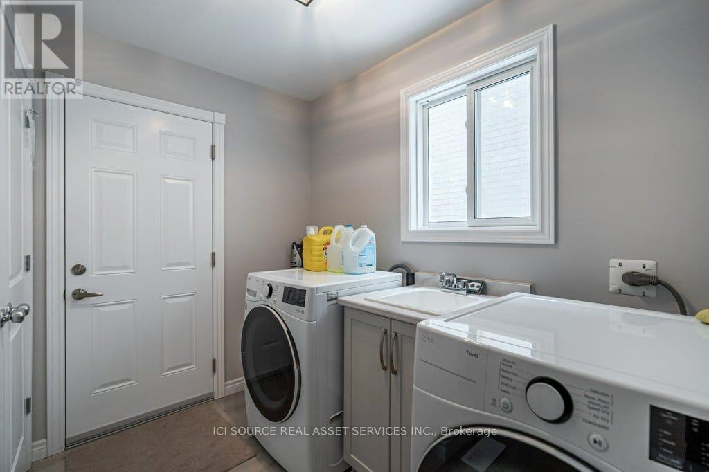 Upper - 505 Clayton Avenue, Peterborough (Monaghan Ward 2), Ontario  K9K 0H6 - Photo 13 - X12858070