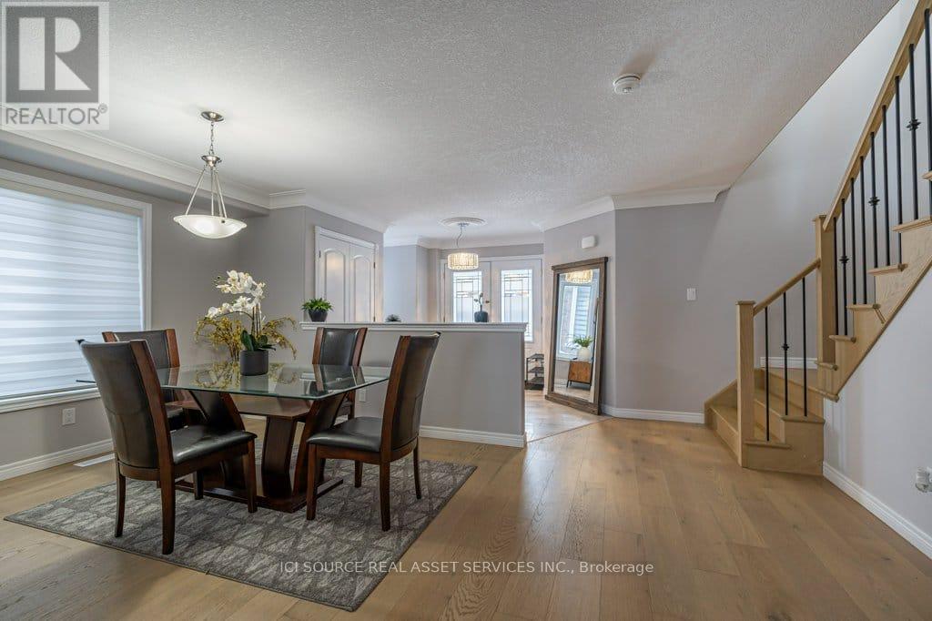 Upper - 505 Clayton Avenue, Peterborough (Monaghan Ward 2), Ontario  K9K 0H6 - Photo 5 - X12858070