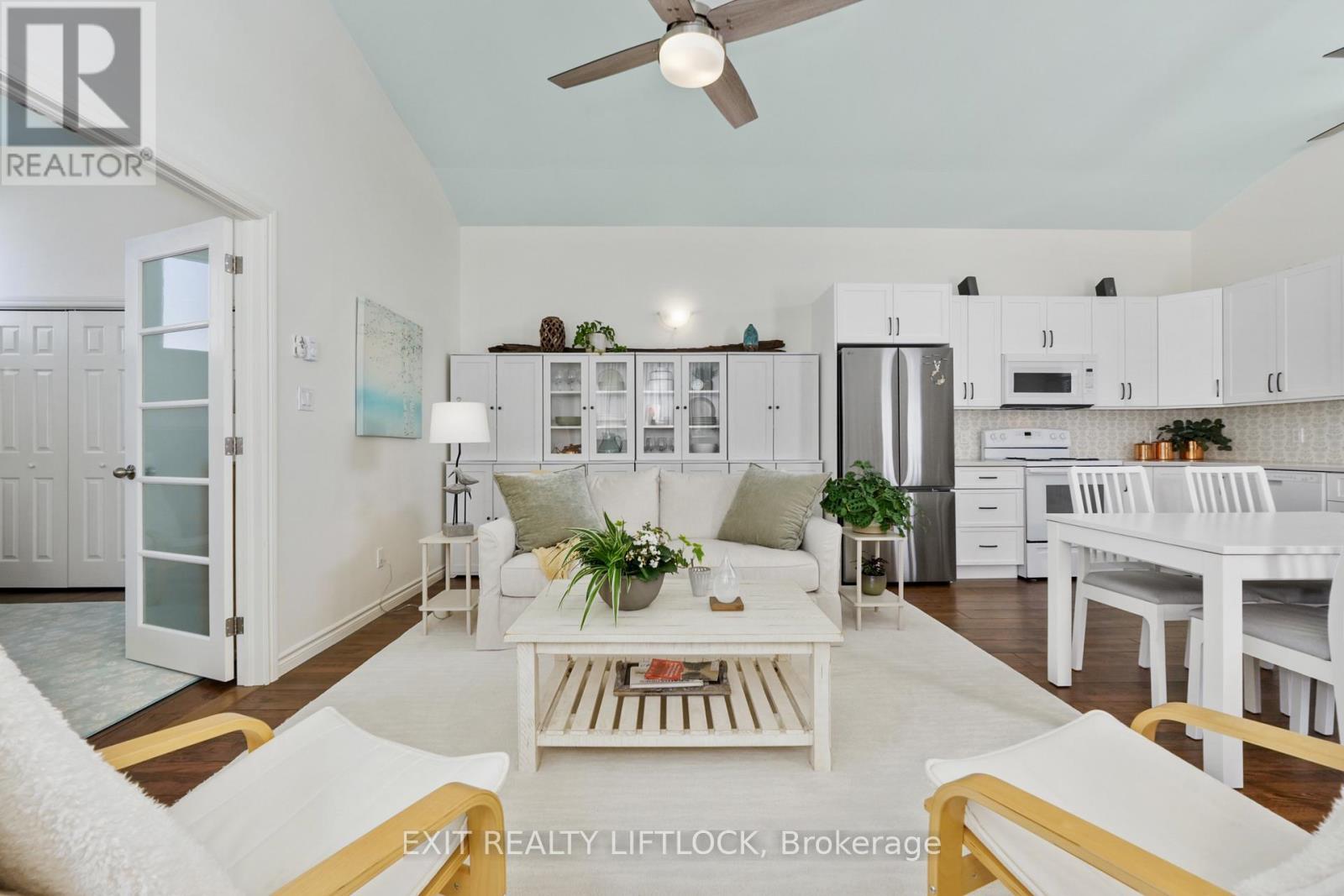 834 Water Street, Peterborough (Northcrest Ward 5), Ontario  K9H 3N9 - Photo 2 - X12860266