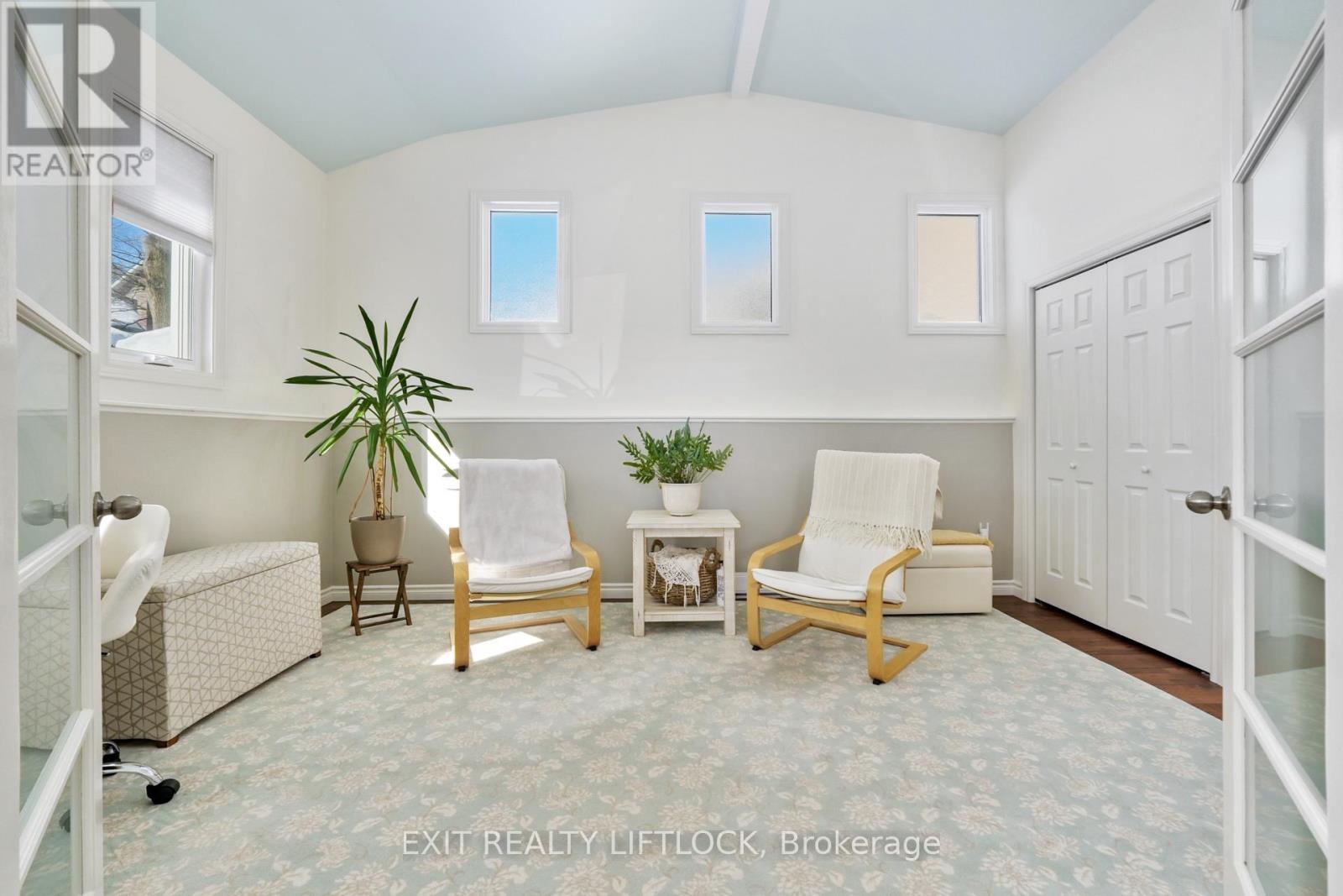 834 Water Street, Peterborough (Northcrest Ward 5), Ontario  K9H 3N9 - Photo 6 - X12860266