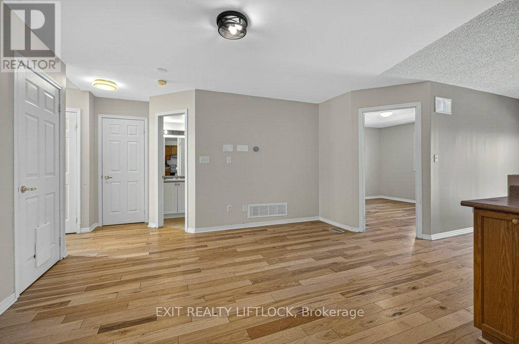 1418 Hancox Court, Peterborough (Monaghan Ward 2), Ontario  K9K 2M2 - Photo 11 - X12860484