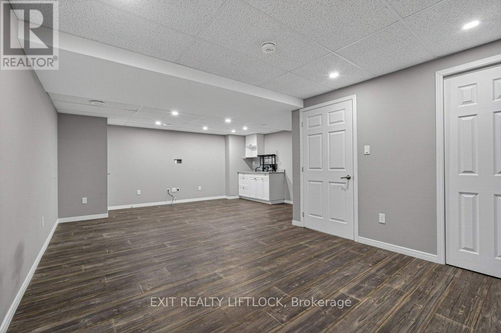 1418 Hancox Court, Peterborough (Monaghan Ward 2), Ontario  K9K 2M2 - Photo 21 - X12860484