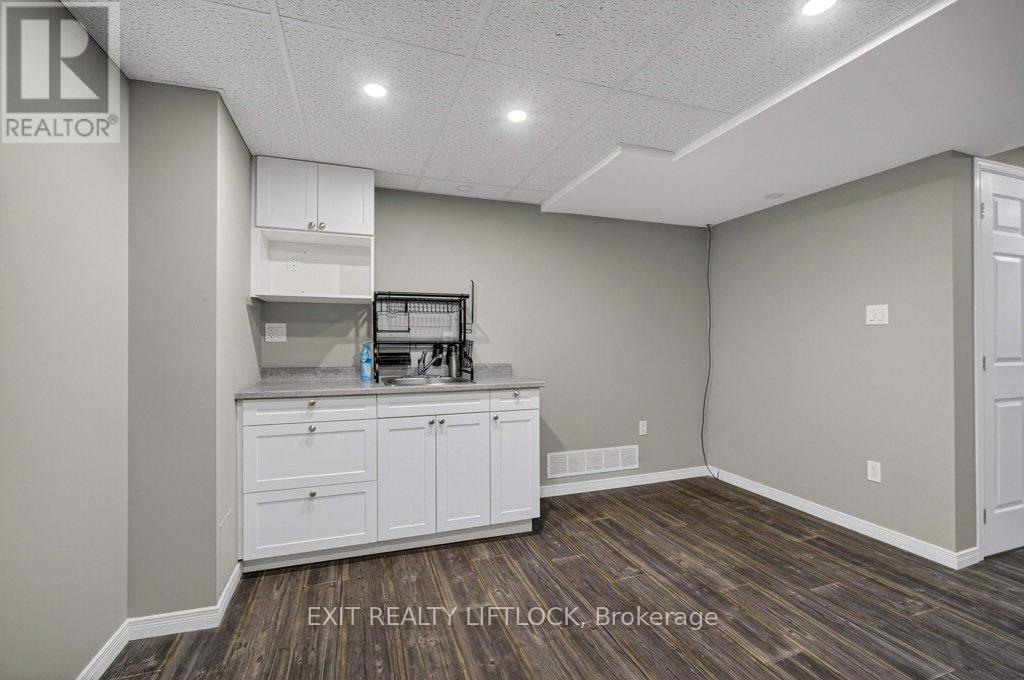 1418 Hancox Court, Peterborough (Monaghan Ward 2), Ontario  K9K 2M2 - Photo 22 - X12860484