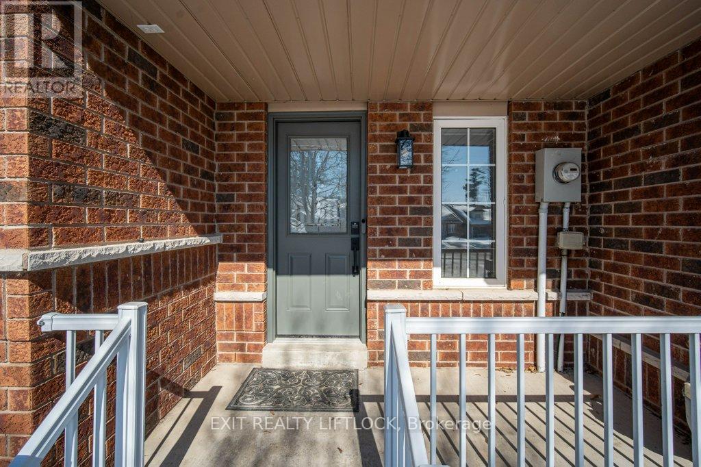 1418 Hancox Court, Peterborough (Monaghan Ward 2), Ontario  K9K 2M2 - Photo 3 - X12860484
