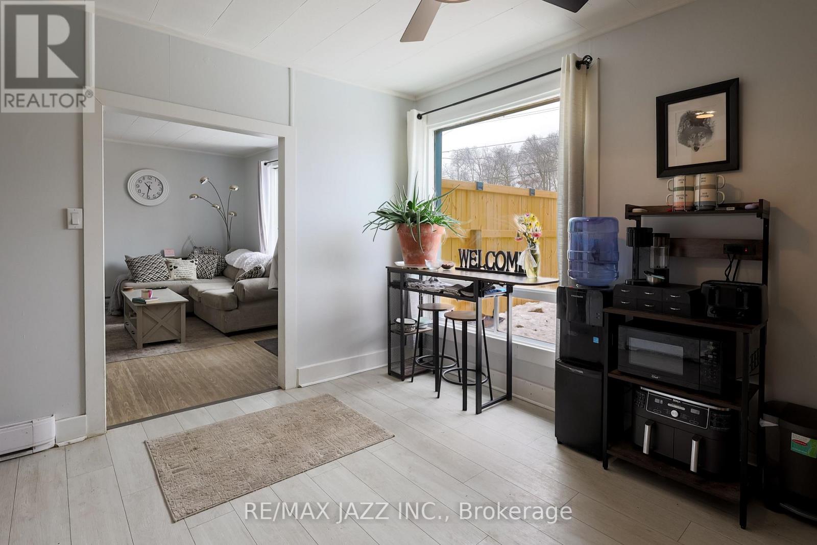 515 Park Street N, Peterborough (Town Ward 3), Ontario  K9H 4R5 - Photo 8 - X12860800