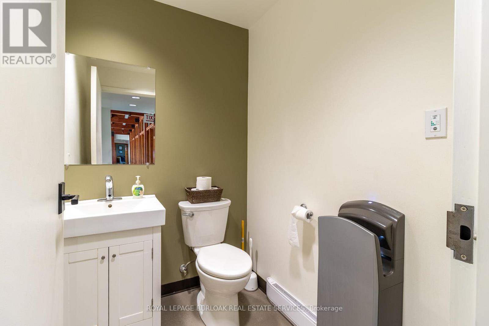 13 Commerce Court, Hastings Highlands (Herschel Ward), Ontario  K0L 1C0 - Photo 7 - X12860842