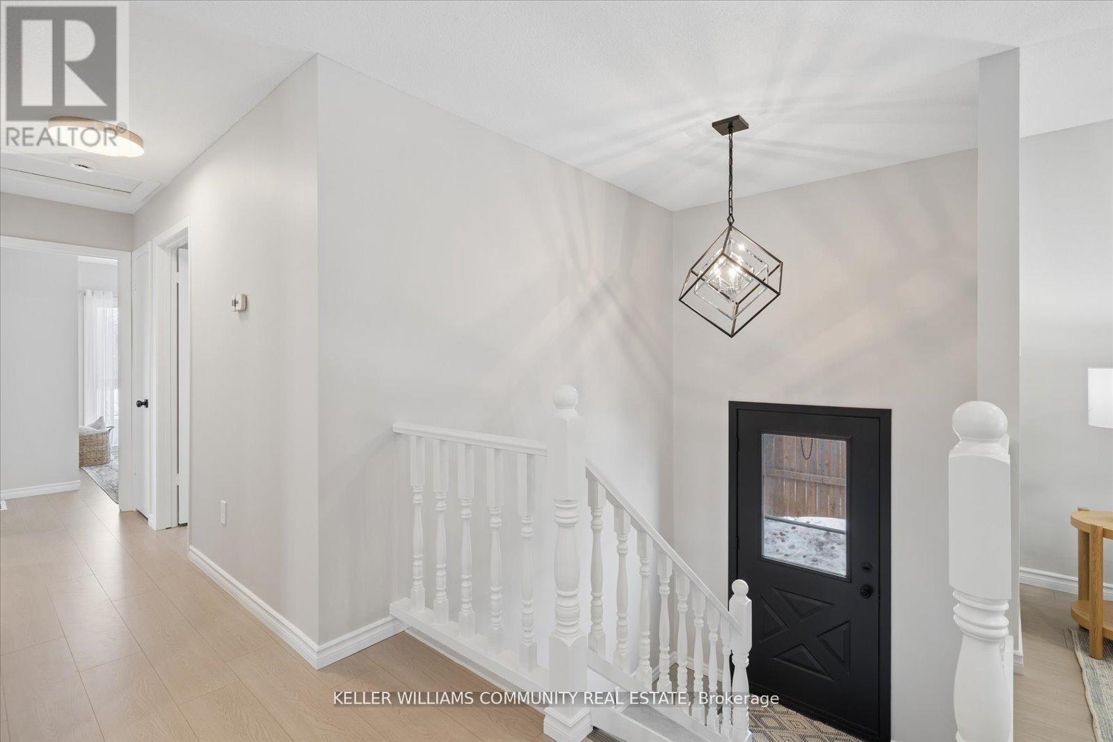 830 Orpington Road, Peterborough (Otonabee Ward 1), Ontario  K9J 7X5 - Photo 5 - X12861490