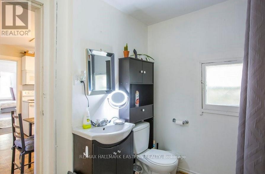 Main Floor - 279 William Street, Peterborough (Town Ward 3), Ontario  K9J 5E5 - Photo 11 - X12862350