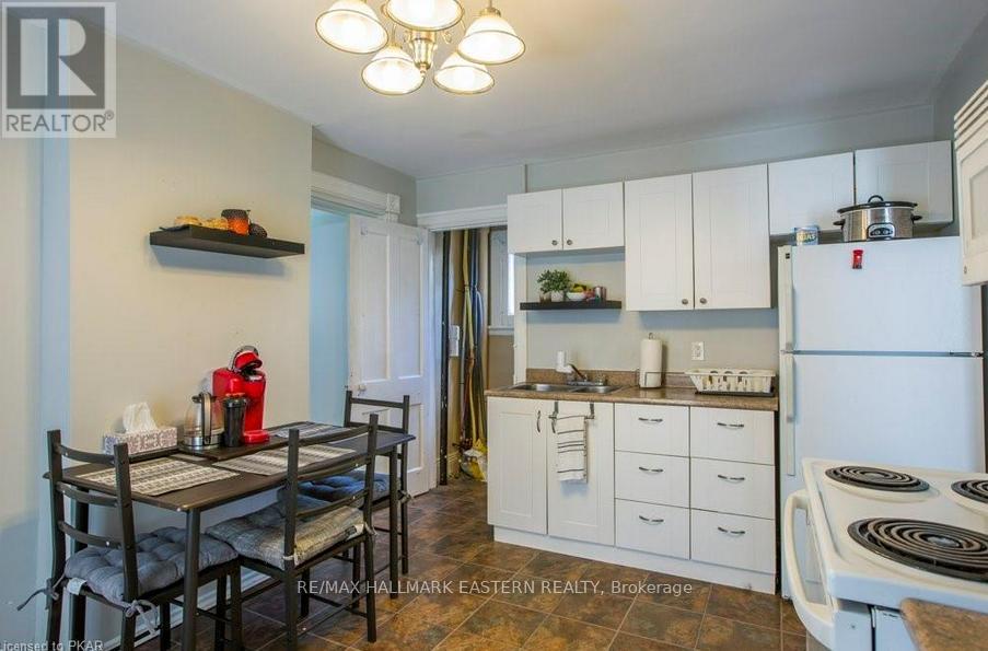 Main Floor - 279 William Street, Peterborough (Town Ward 3), Ontario  K9J 5E5 - Photo 4 - X12862350