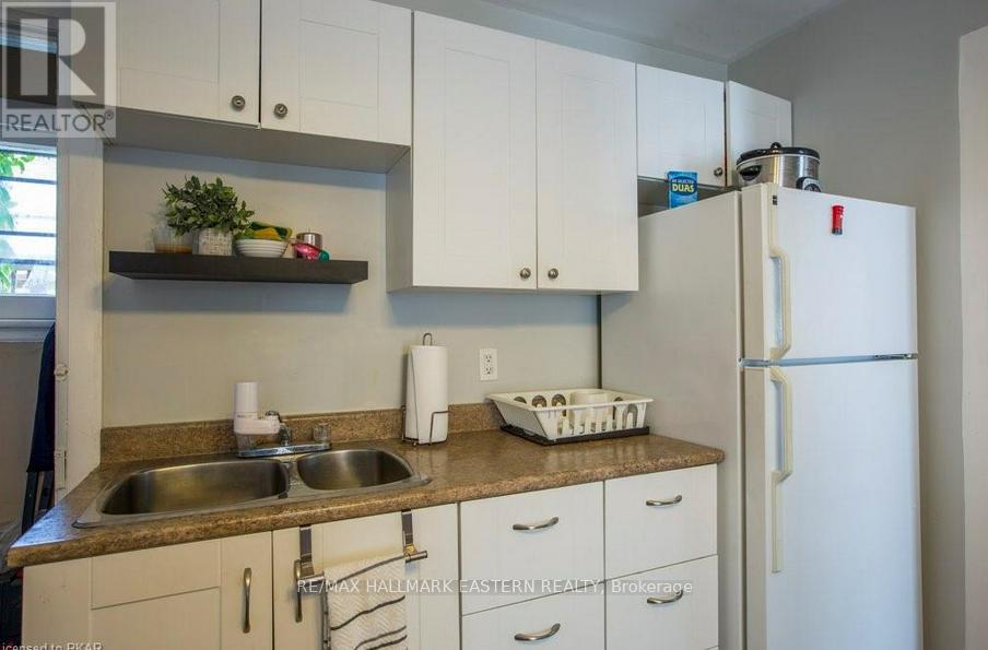 Main Floor - 279 William Street, Peterborough (Town Ward 3), Ontario  K9J 5E5 - Photo 5 - X12862350