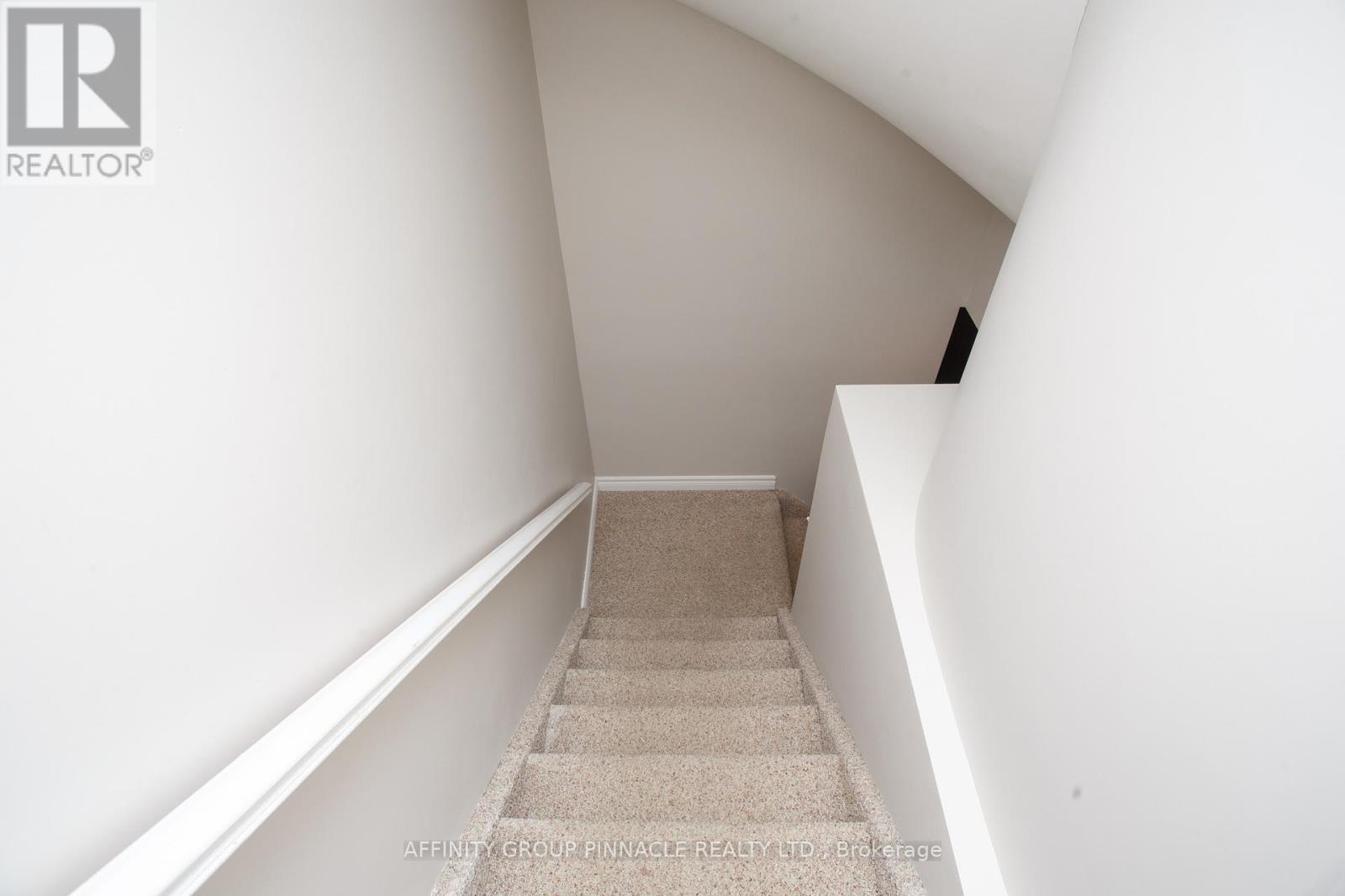 37 Parkway Avenue, Kawartha Lakes (Lindsay), Ontario  K9V 5J7 - Photo 35 - X12862492