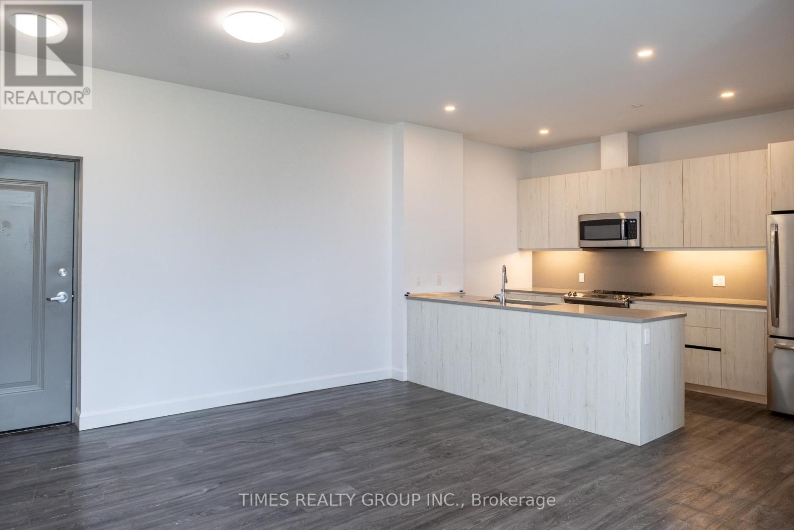 304 - 365 Armour Road, Peterborough (Ashburnham Ward 4), Ontario  K9H 0K4 - Photo 2 - X12863138