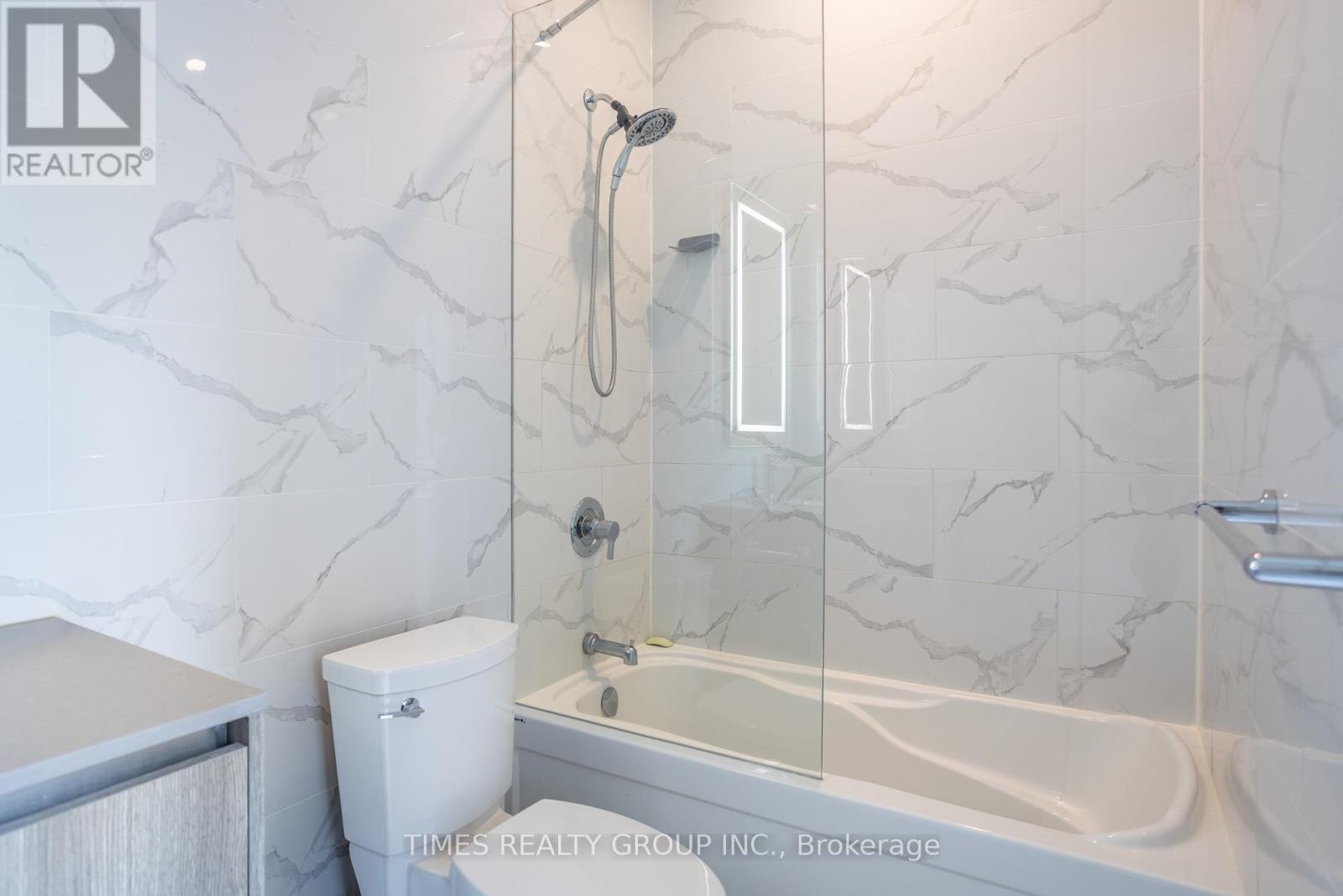 304 - 365 Armour Road, Peterborough (Ashburnham Ward 4), Ontario  K9H 0K4 - Photo 8 - X12863138