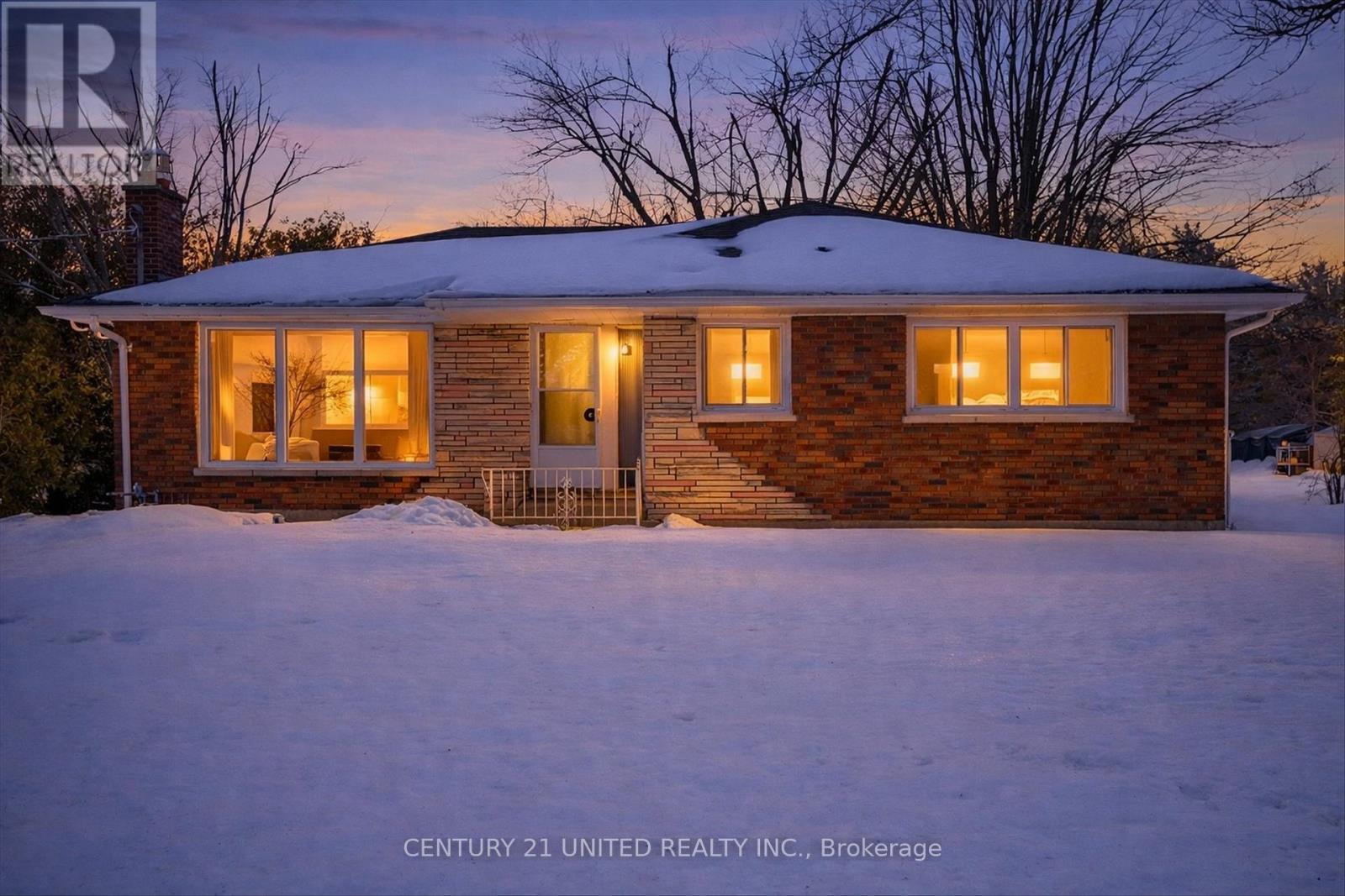 268 Eastwood Road, Selwyn, Ontario  K9J 6X3 - Photo 2 - X12863380