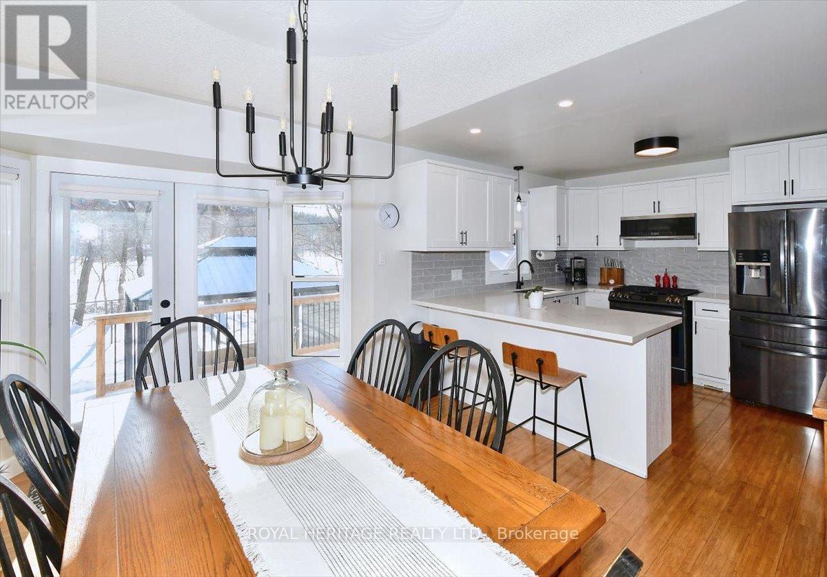 731 Peterborough Avenue, Selwyn, Ontario  K0L 1H0 - Photo 12 - X12864772