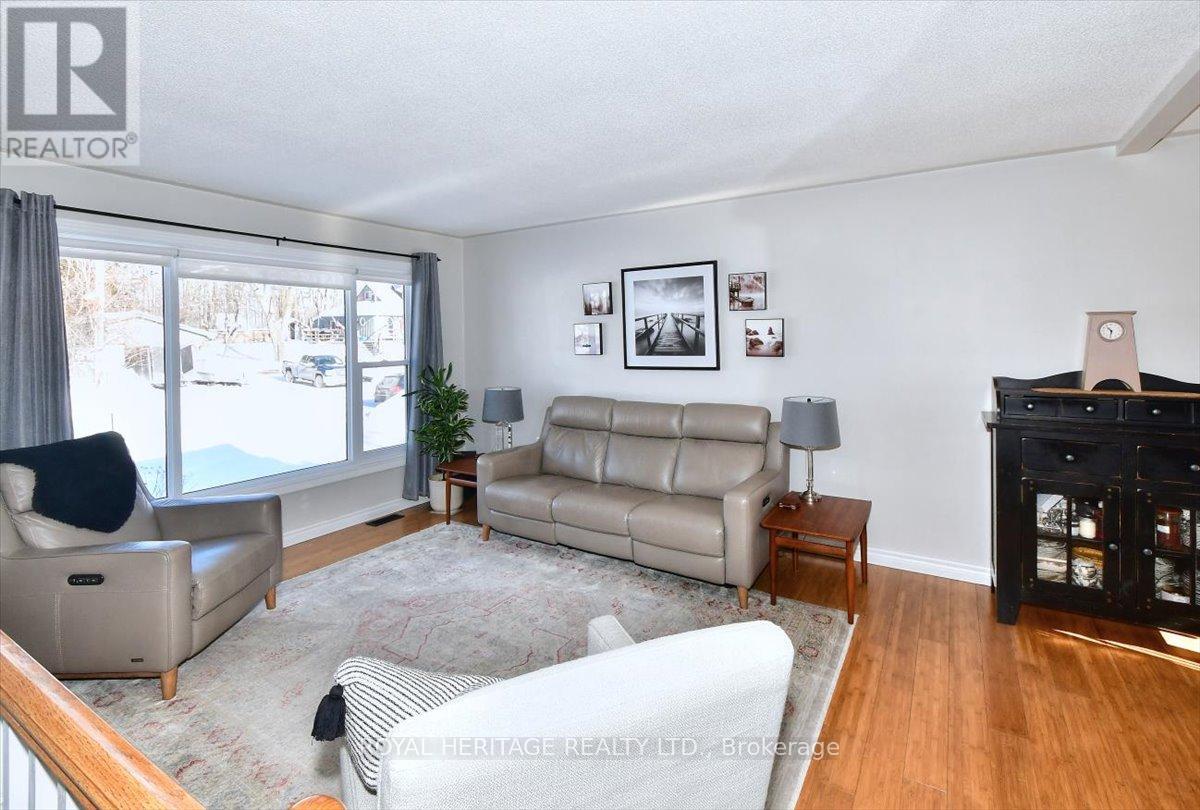 731 Peterborough Avenue, Selwyn, Ontario  K0L 1H0 - Photo 8 - X12864772